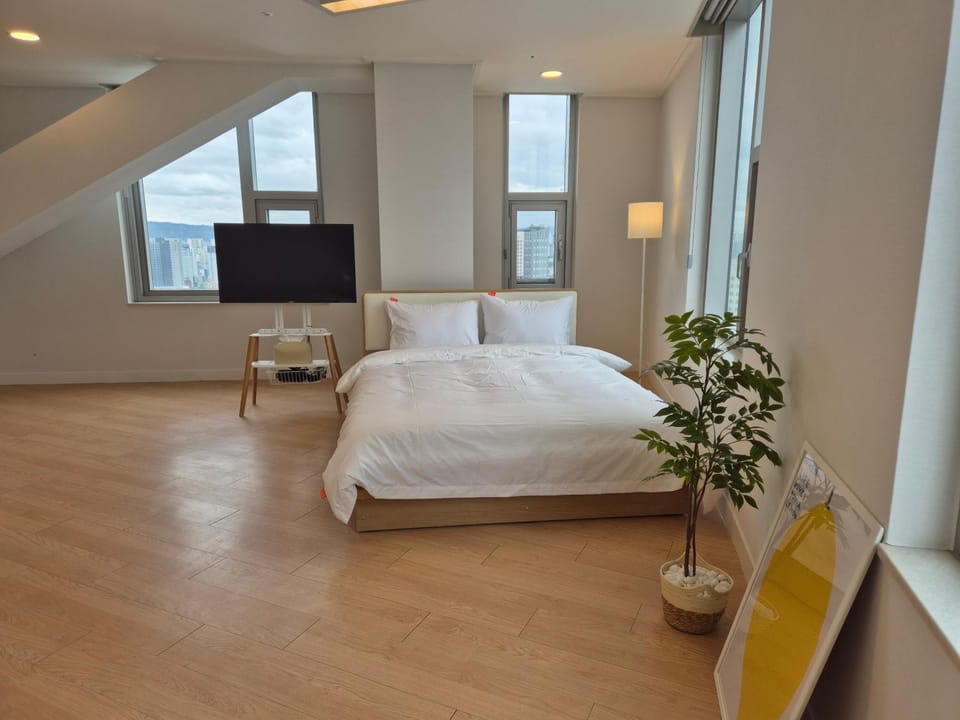 "GRAND OPENED" Maxtyle Guesthouse Dongdaemun Bed and Breakfast in Seoul