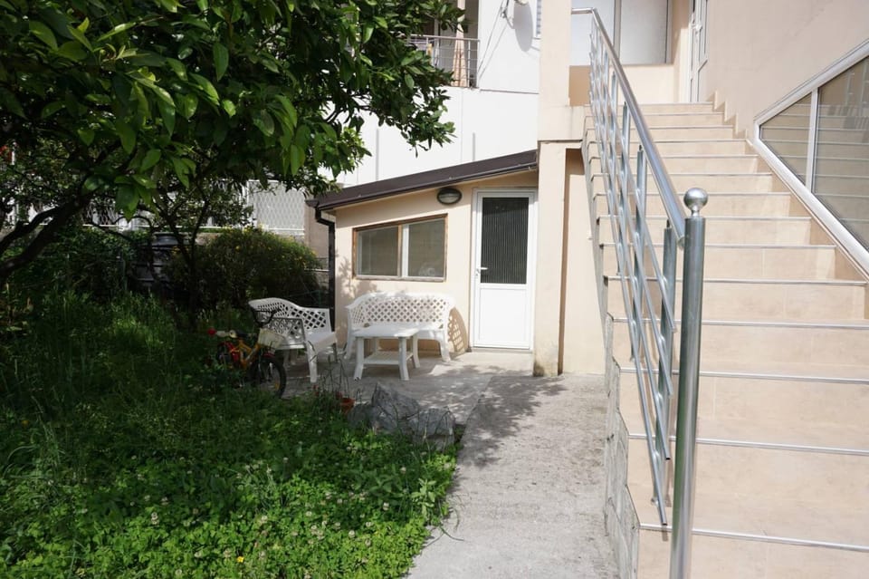 Patio, Balcony/Terrace, Garden view