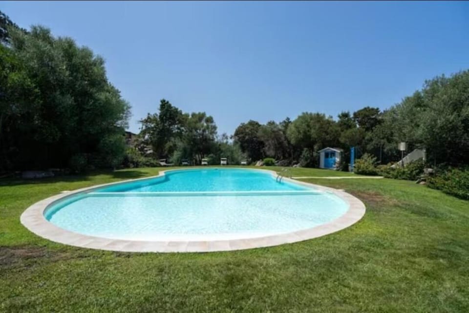 PortoRotondo-Garden-Free parking Apartment in Porto Rotondo