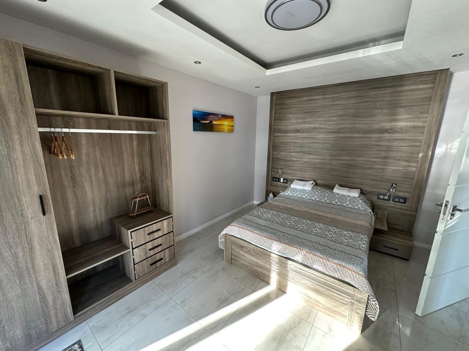 Bed, Photo of the whole room, Bedroom, wardrobe