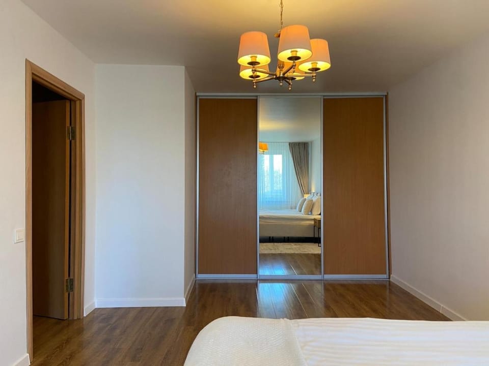 Bedroom, wardrobe