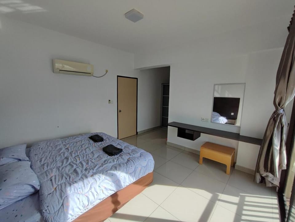 3B2BR Marina Height Seaview room Rose Apartment in Perak