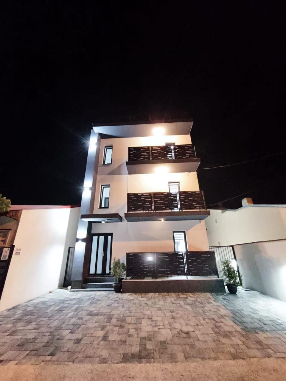 Property building, Street view