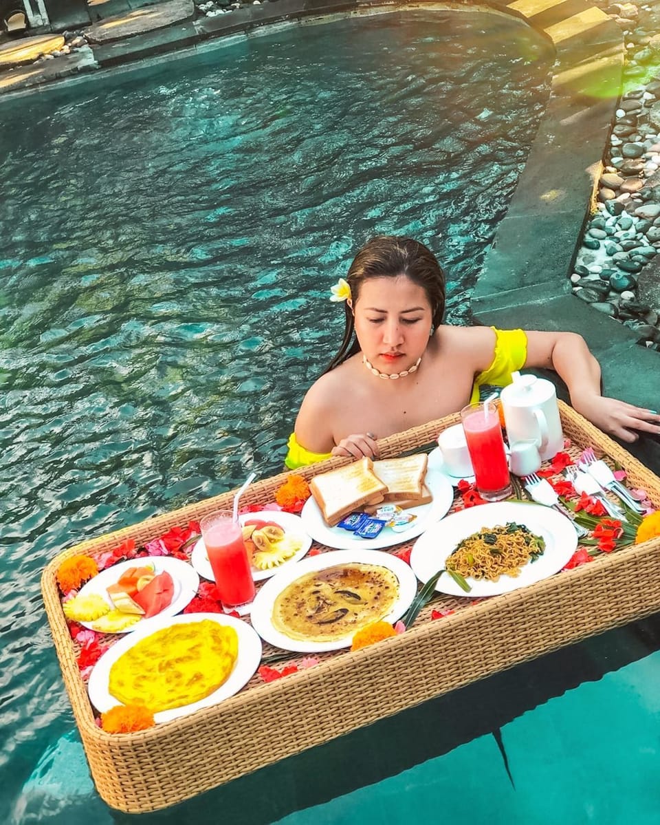 Food and drinks, Swimming pool, Breakfast