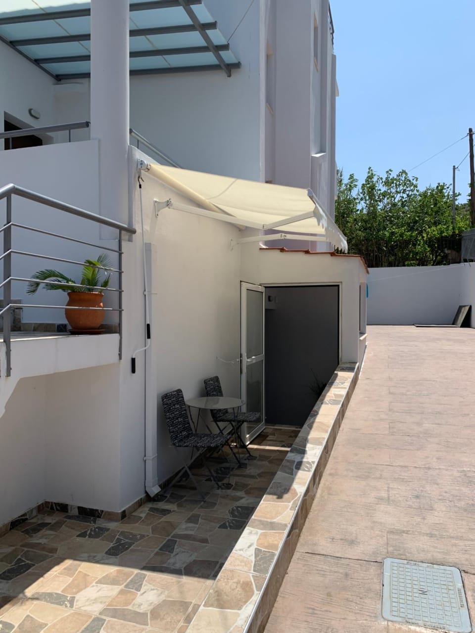 Property building, Patio, Day
