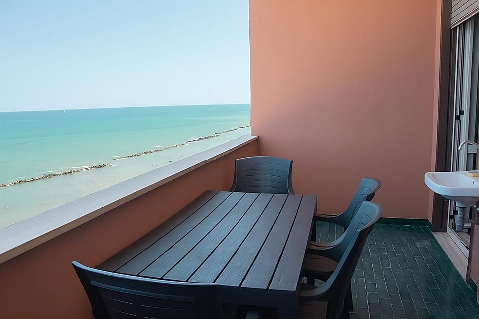 Natural landscape, View (from property/room), Balcony/Terrace, Sea view