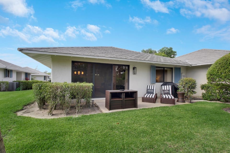 The Bougie Bungalow, PGA Villa in Palm Beach Gardens