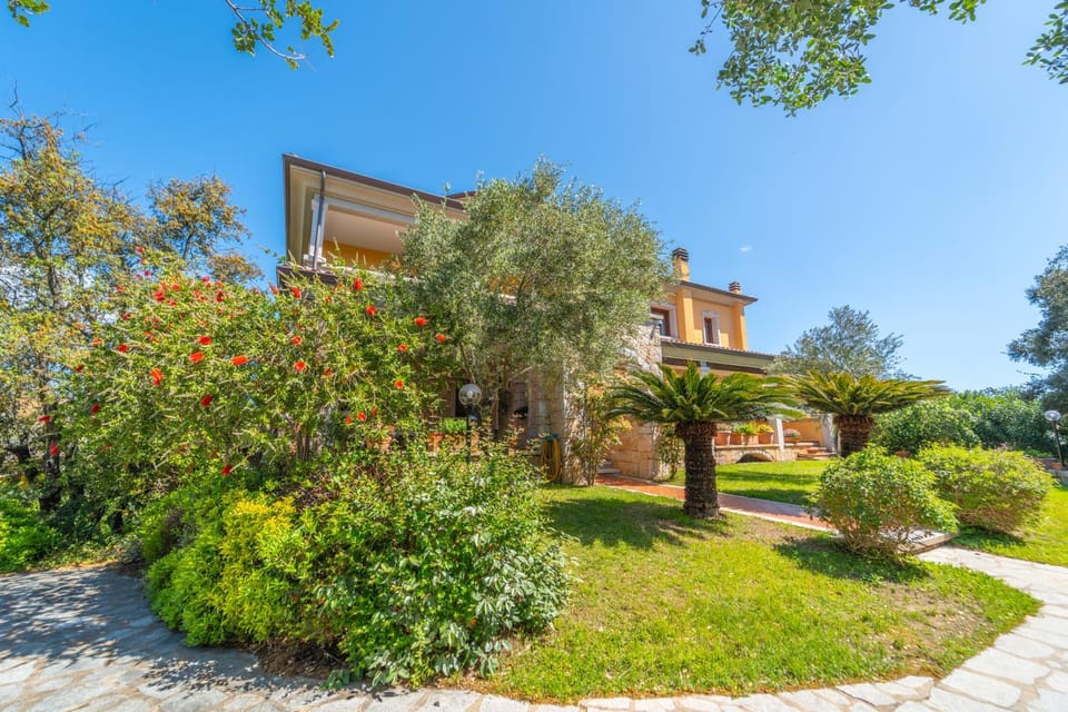 Property building, Spring, Garden, Garden view
