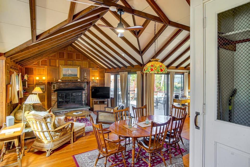 Steps to Beach: Timeless Home w/ Cotuit Bay View! House in Cotuit