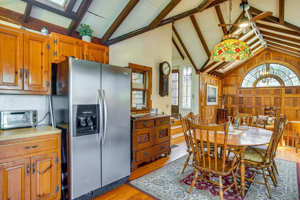 Steps to Beach: Timeless Home w/ Cotuit Bay View! House in Cotuit