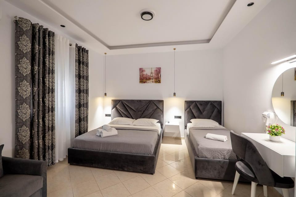 Photo of the whole room, Bedroom, towels