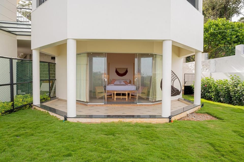 Garden, Seating area, Garden view