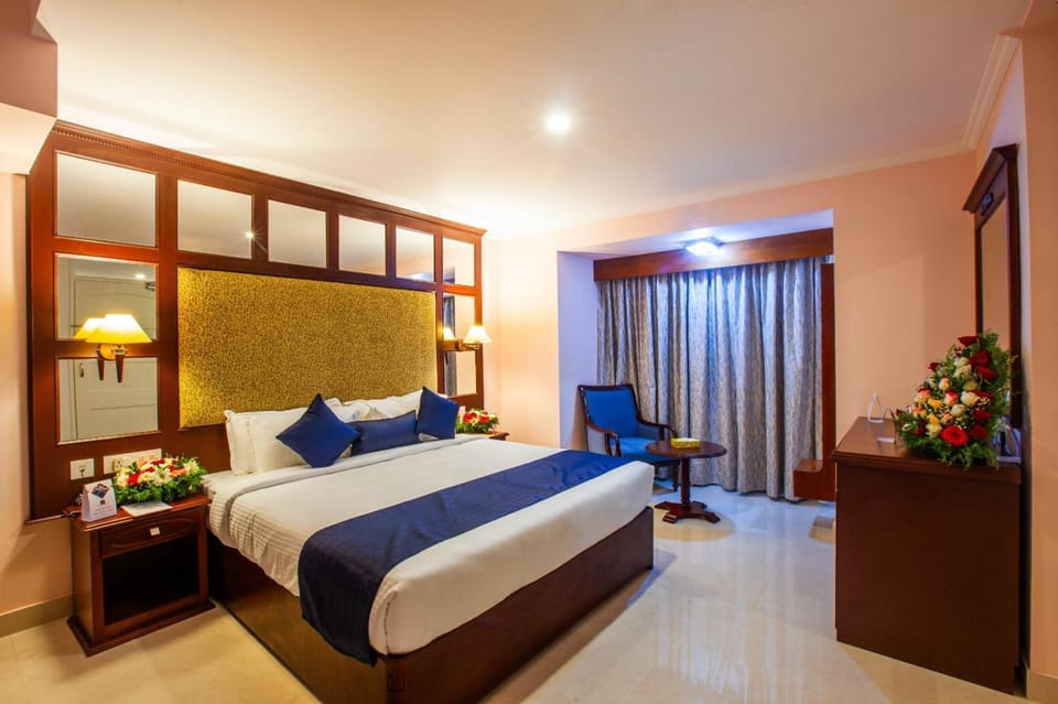 Holiday Hotel Hotel in Vypin