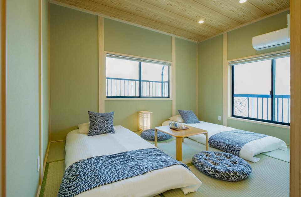 Bed, Photo of the whole room, Bedroom, air conditioner
