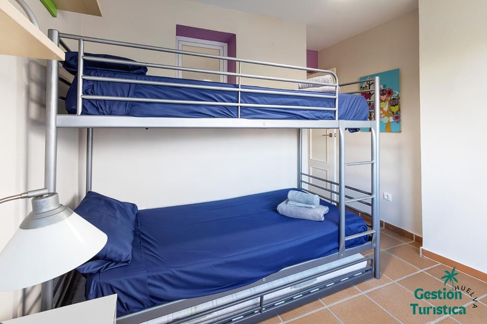 Bonito piso con piscina y pádel Apartment in Costa de la Luz