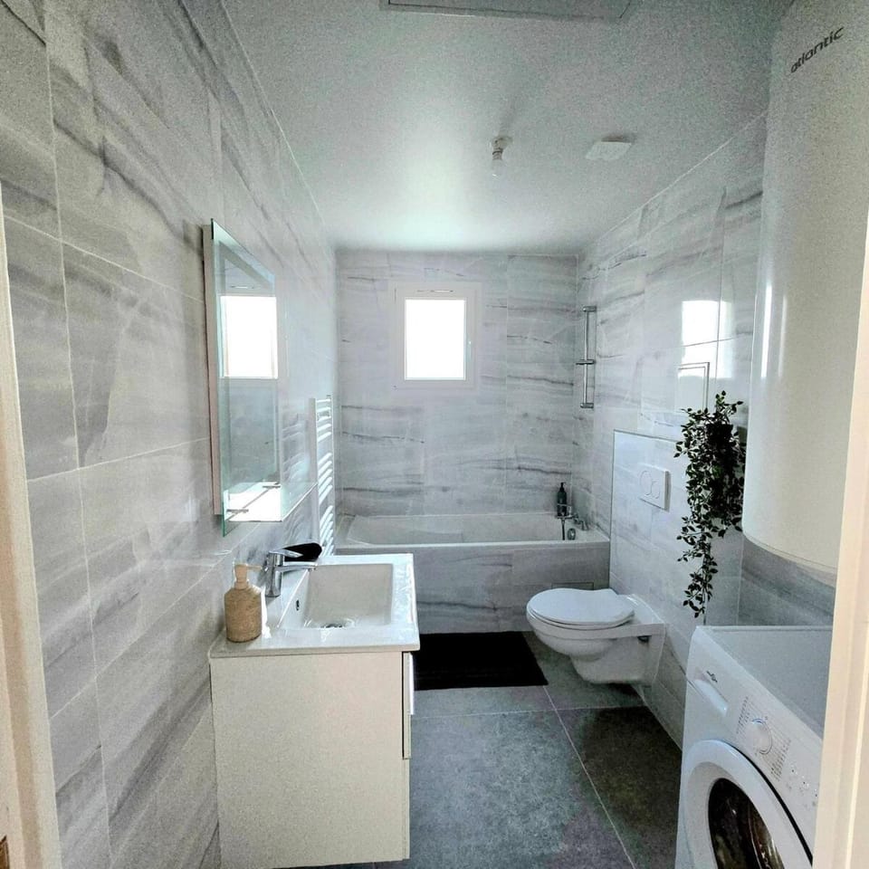 Urban Zen - Freneuse Apartment in Centre-Val de Loire