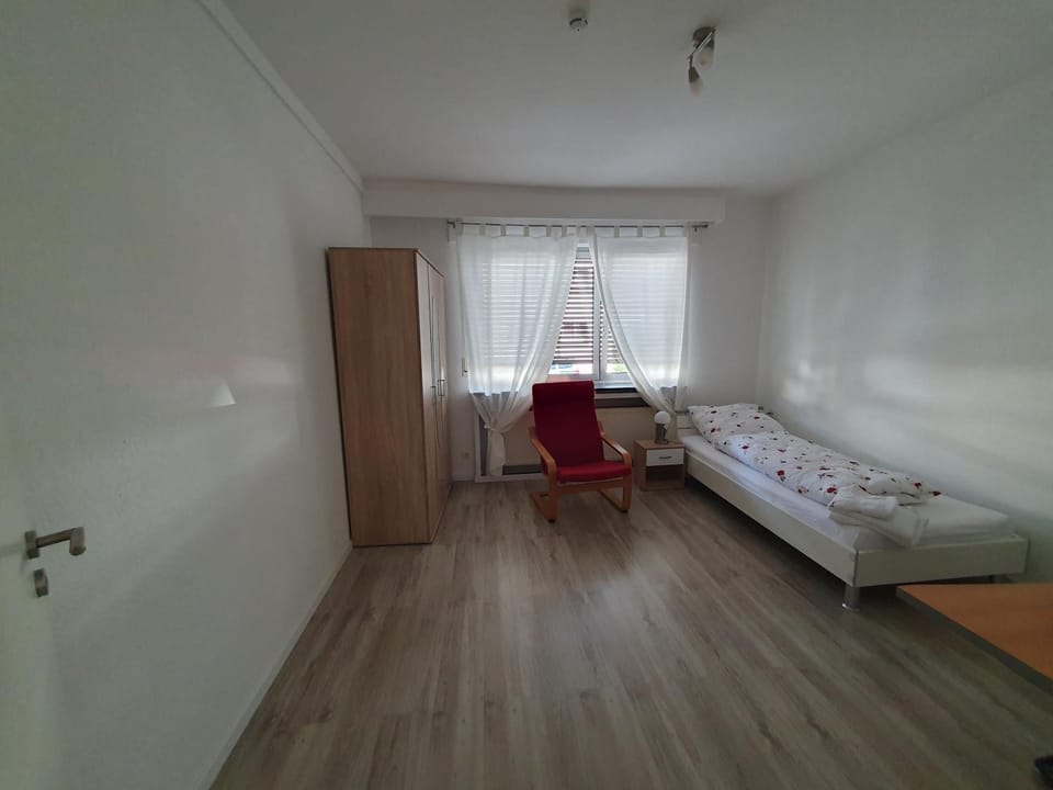 Shower, Bed, Bathroom, Photo of the whole room, Seating area, Dining area, Bedroom, Communal kitchen, Time of day, dishwasher, furniture, furniture, furniture, hair dryier, heating, heating, internet, internet, internet, soundproof, towels, towels, wardrobe
