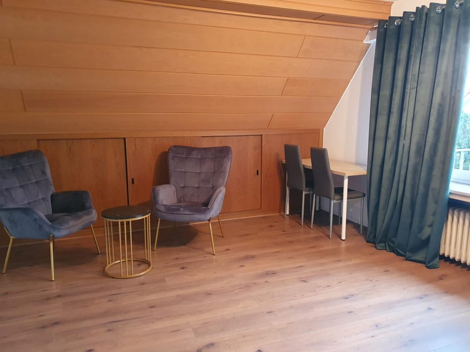 Living room, Seating area, Dining area, heating, heating, internet, internet, internet, wardrobe