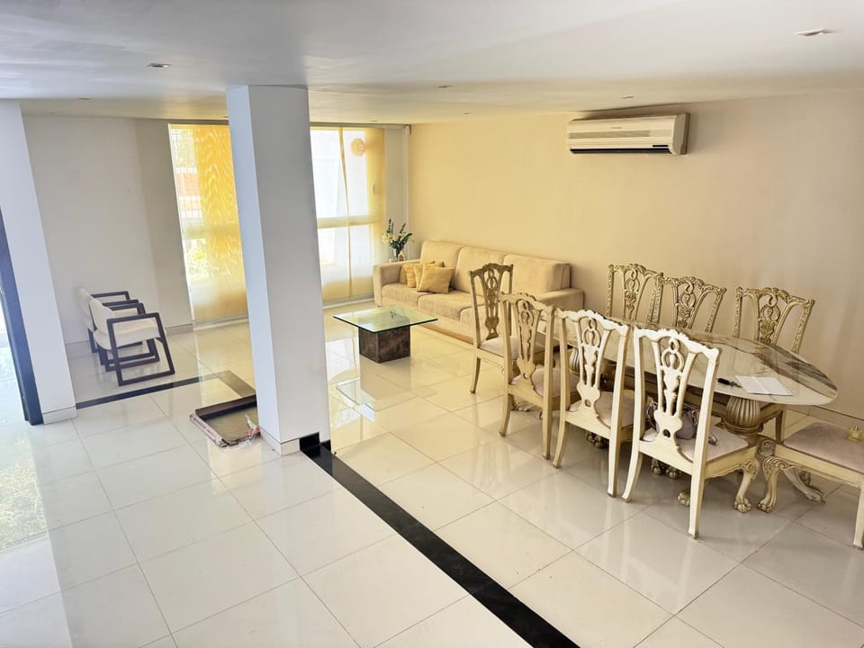 Living room, Dining area