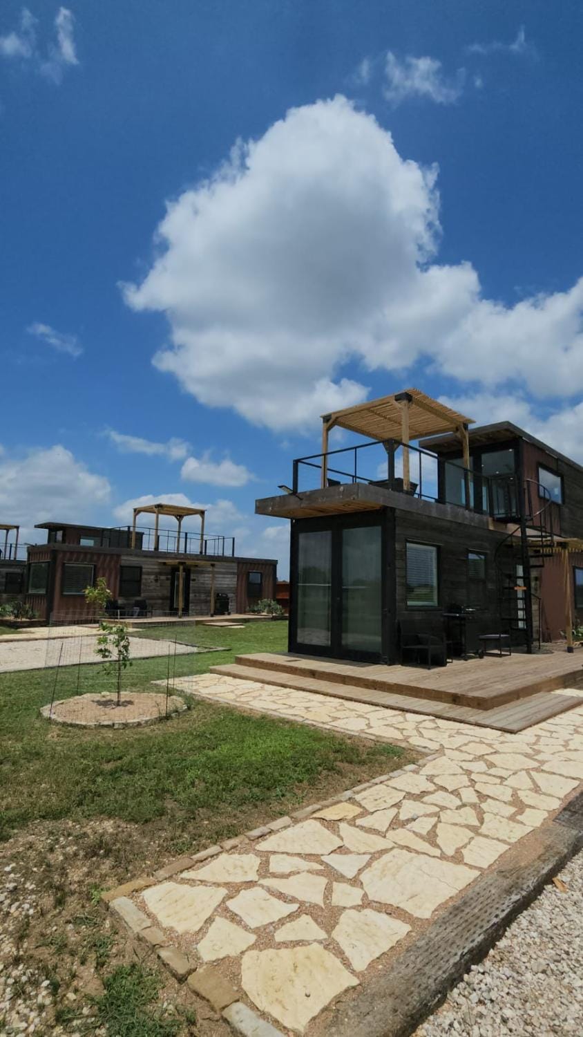 Property building, Day