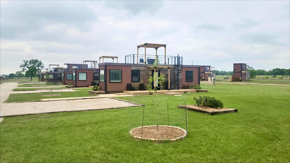Property building, Day