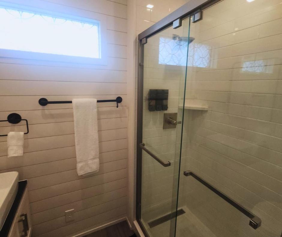 Shower, Bathroom