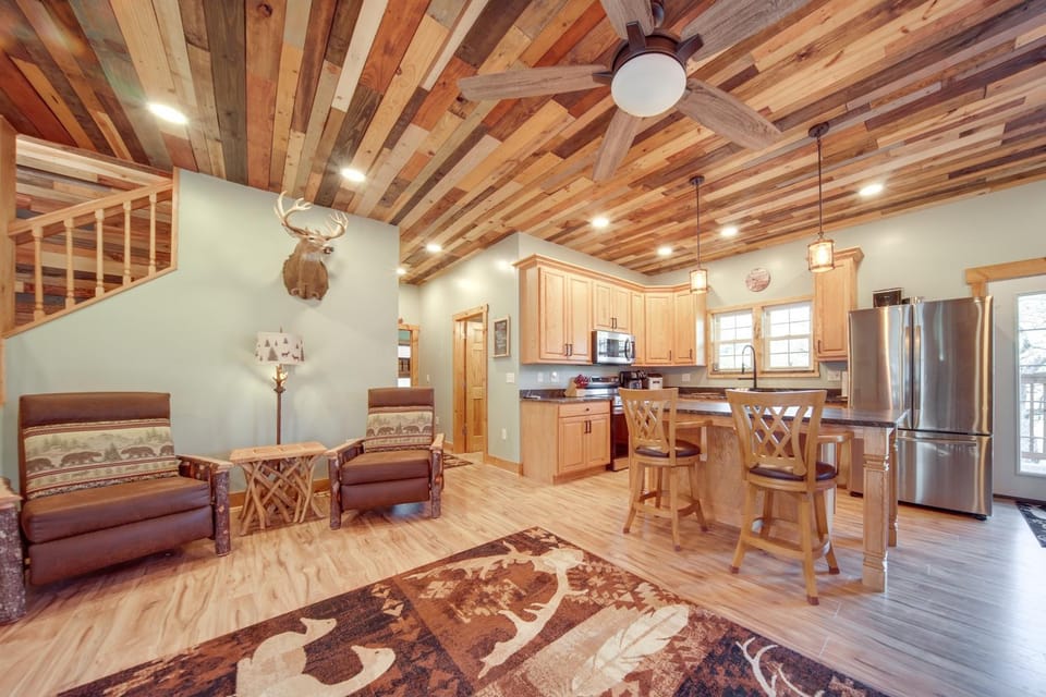 Home w/ River View & Game Room in Tidioute! House in Allegheny River