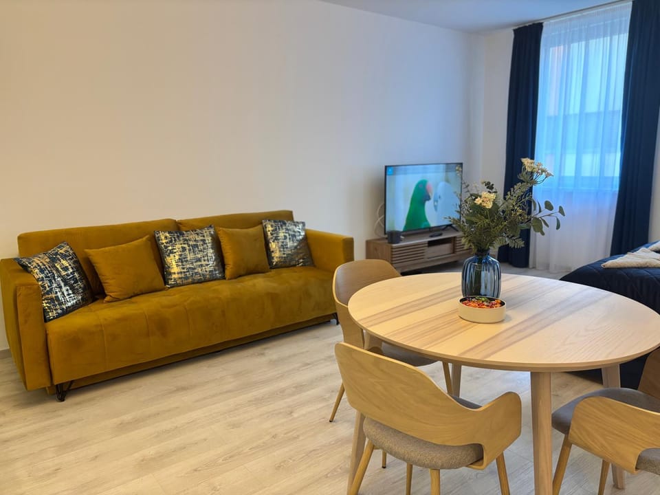 TV and multimedia, Dining area