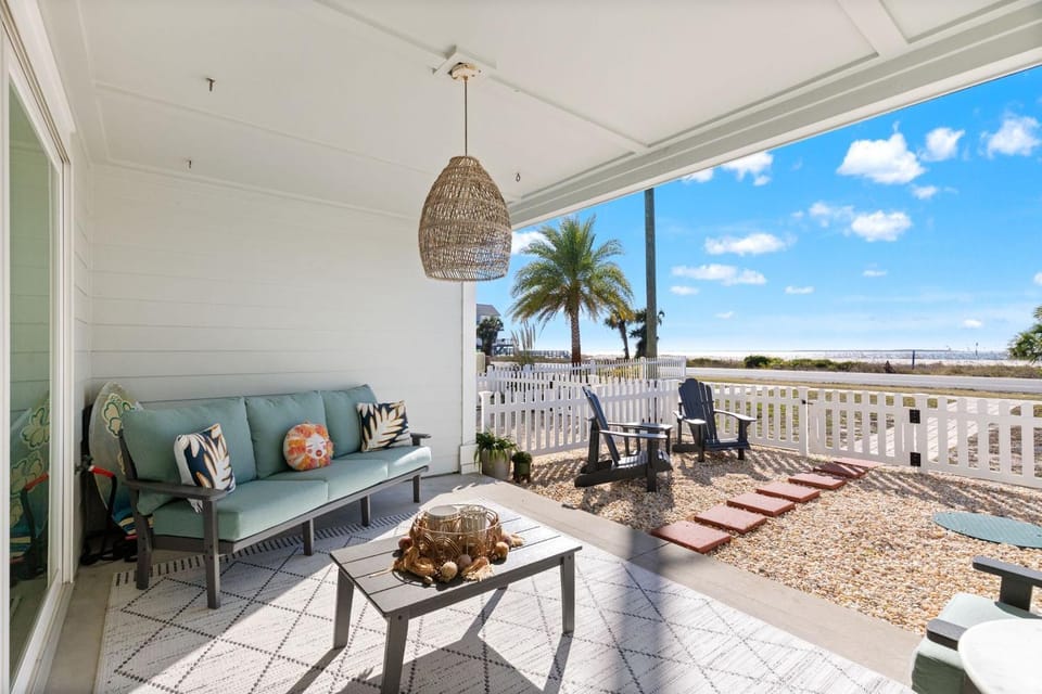 Patio, Day, View (from property/room), Balcony/Terrace, Seating area, Sea view