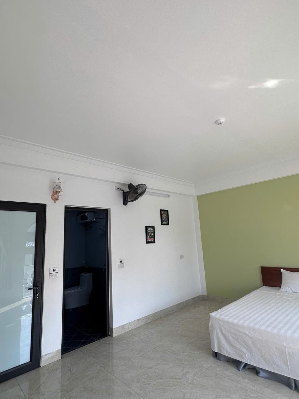 Bed, Photo of the whole room