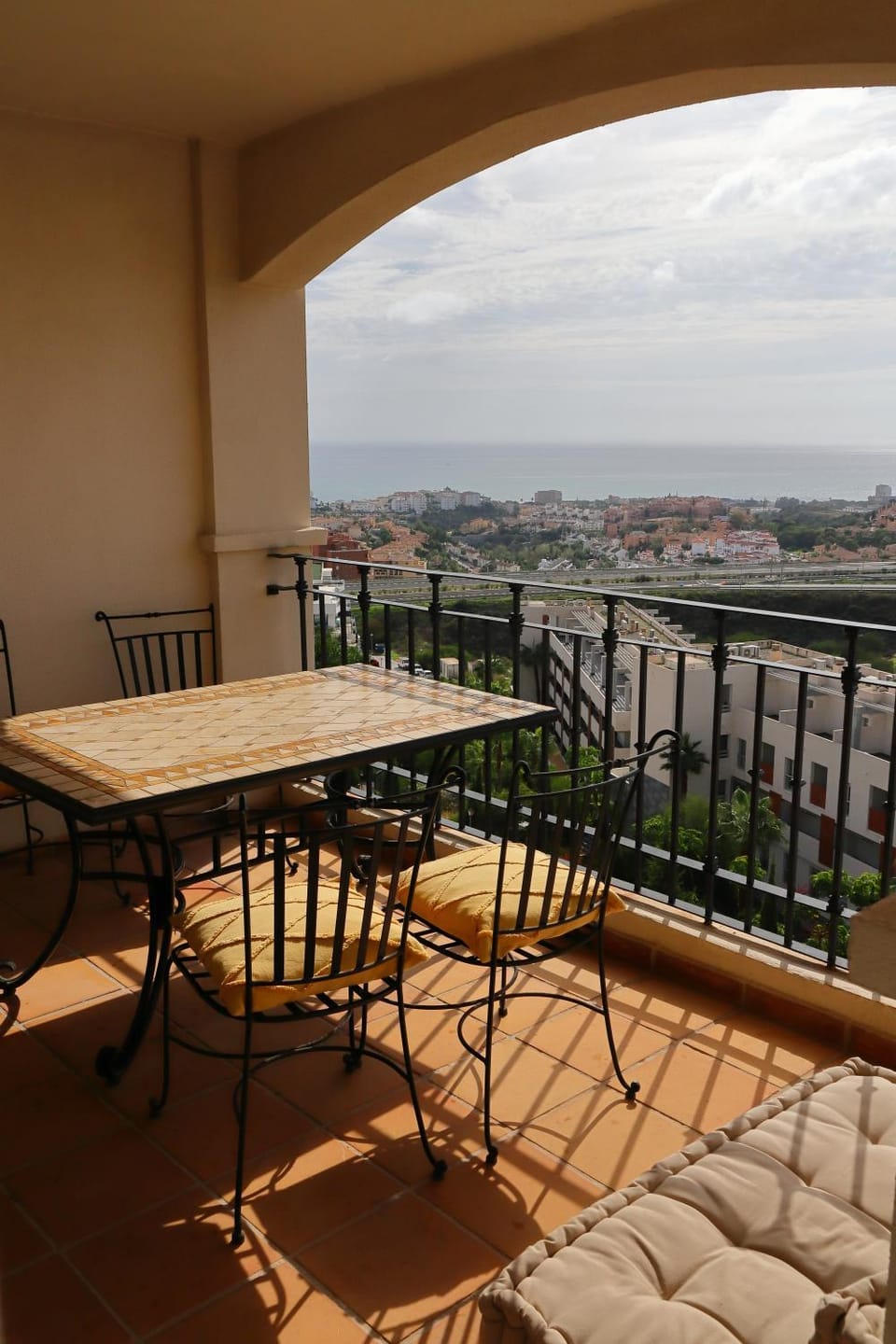 View (from property/room), Balcony/Terrace, Balcony/Terrace, Dining area, Animals, Sea view