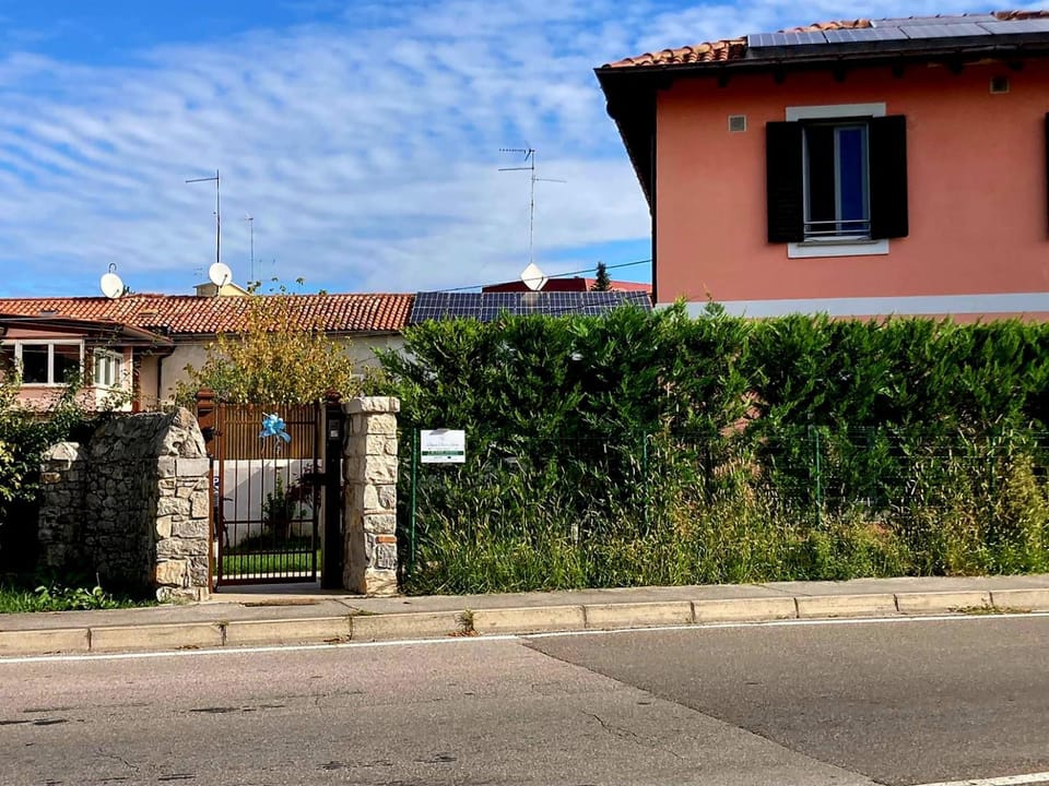 Facade/entrance, Street view