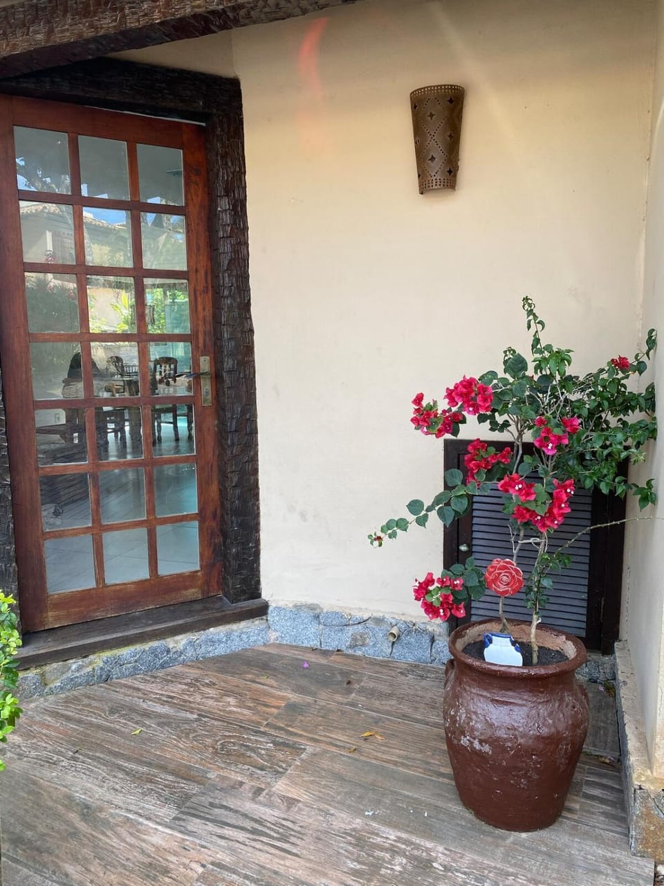 Facade/entrance