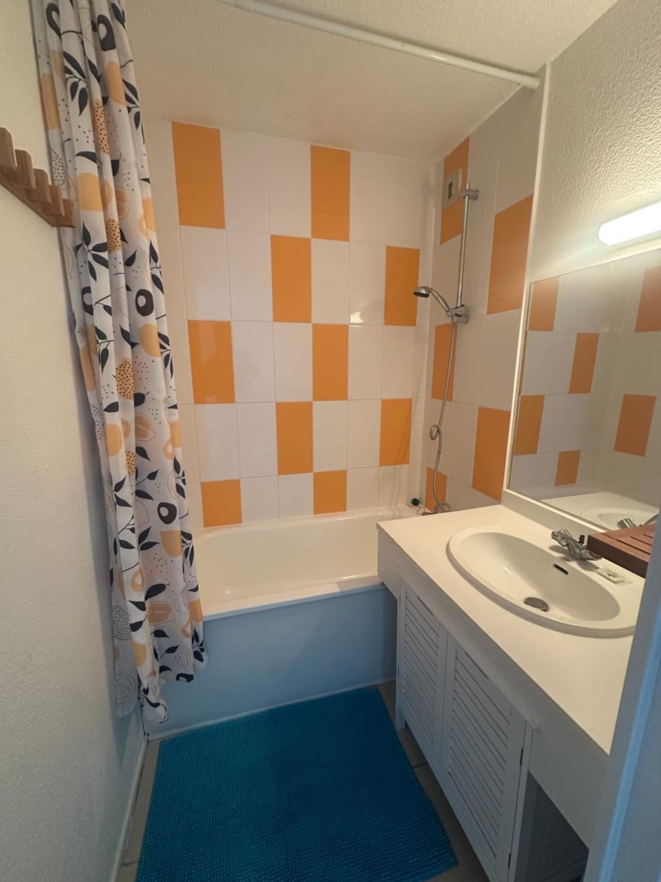 Bathroom, Bath