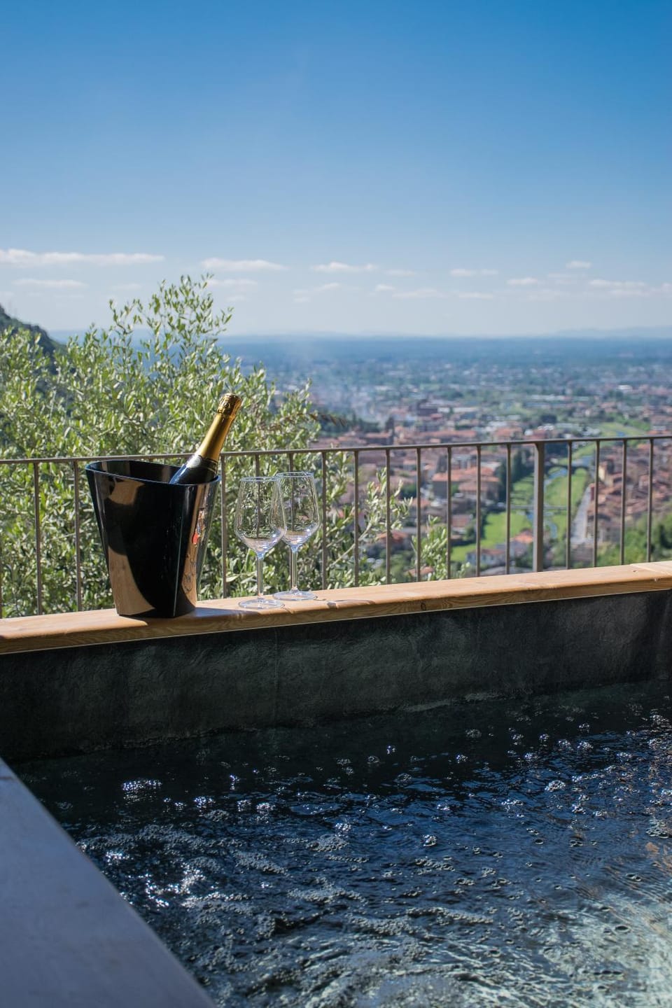 Spa and wellness centre/facilities, City view