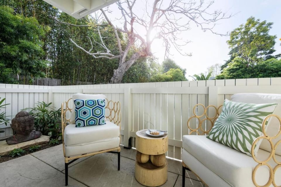 Outdoor Spaces and Coastal Sanctuary Apartment in Summerland
