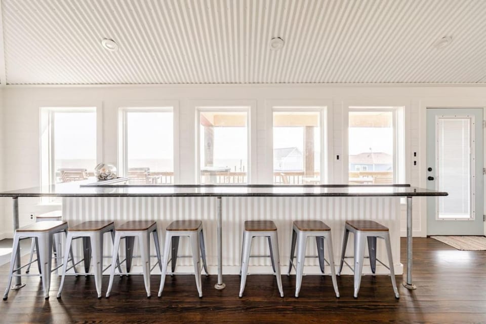 The Red Mango Retreat A Spacious 6BR House with Views House in Bolivar Peninsula
