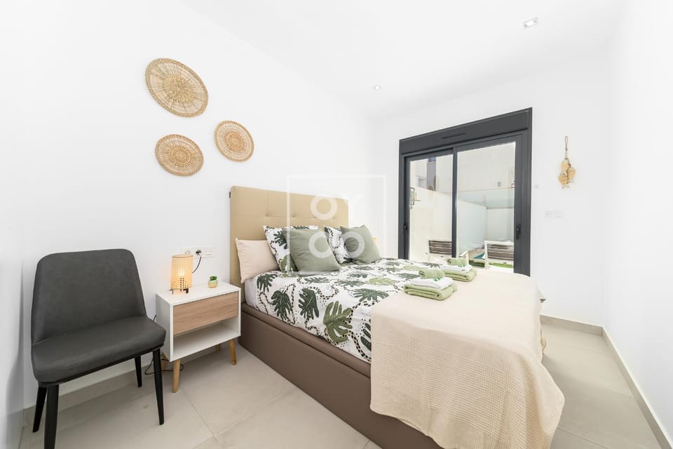Bedroom, Inner courtyard view