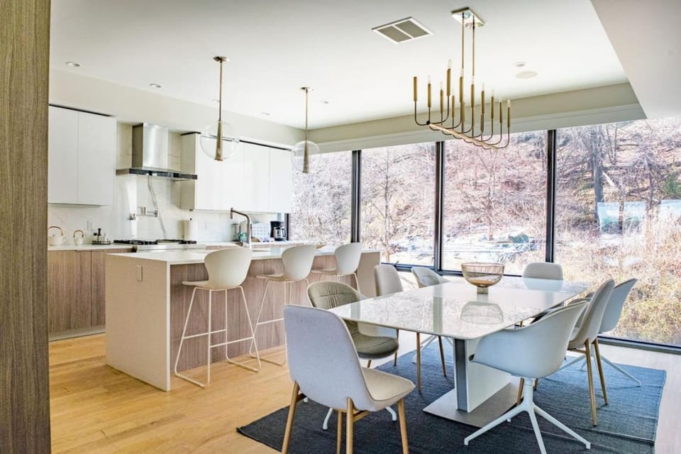 4BR Townhome with NYC Views House in Upper West Side