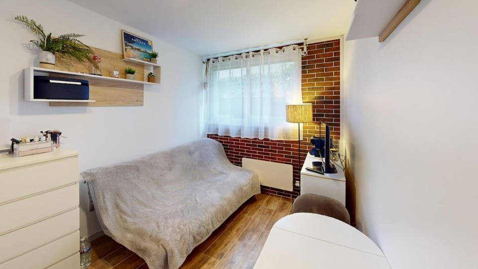 APPARTEMENT COSY BORD DE MER - Marina Baie Des Anges Apartment in Villeneuve-Loubet