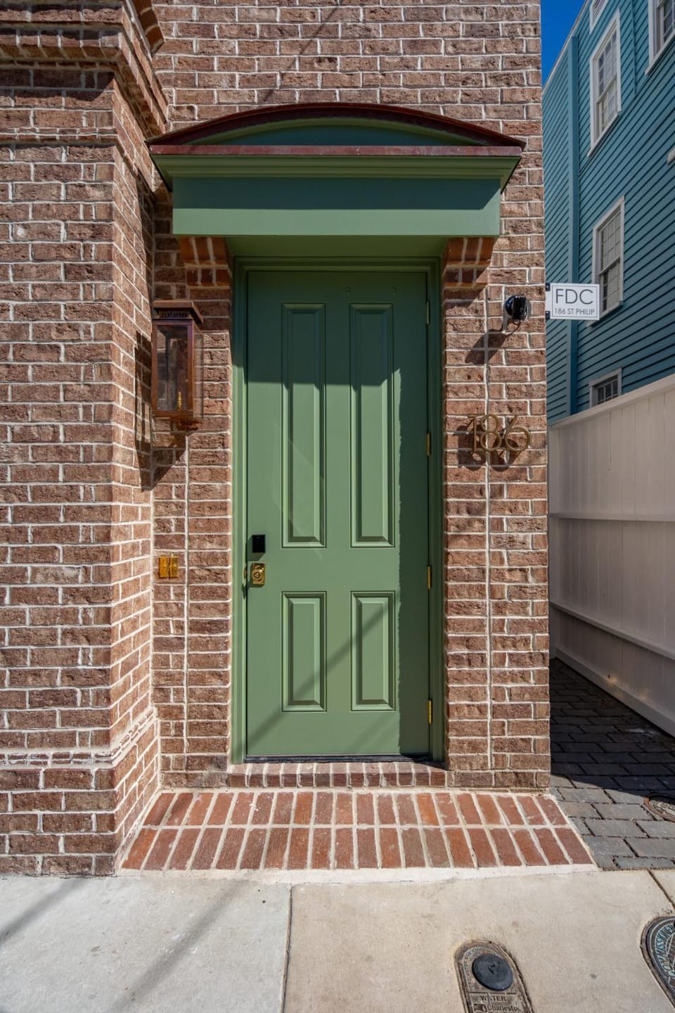 The Soiree by Charleston Vacays-New Build by King Apartment in Charleston