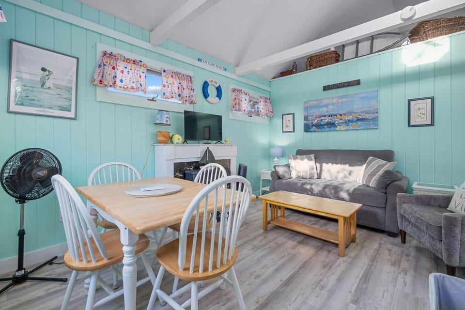 SeaGill Rest Nest - A Peaceful Ocean Hideaway House in South Yarmouth