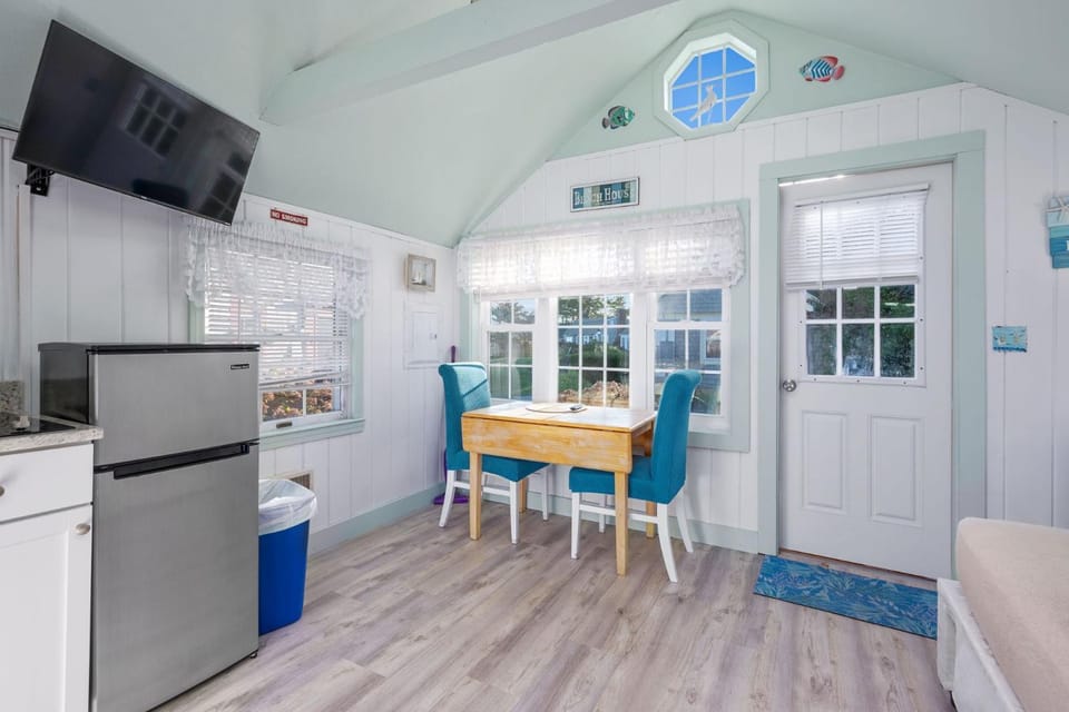SeaGills Rest - Beach Days Ocean Rays House in South Yarmouth