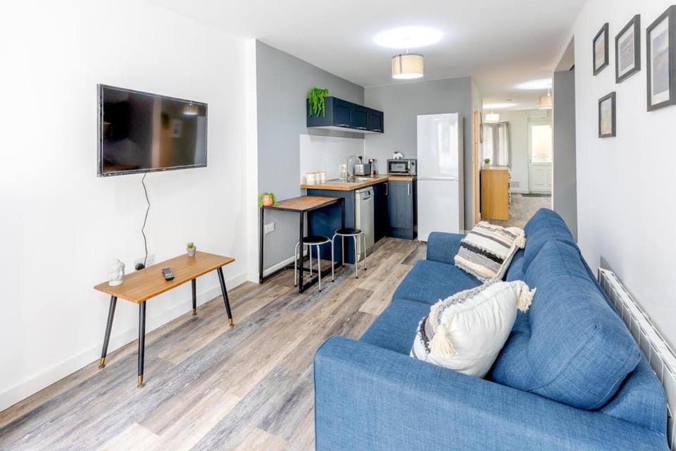 Whitehaven Retreat - Sleeps 2 - Cosy Escape Apartment in Copeland District