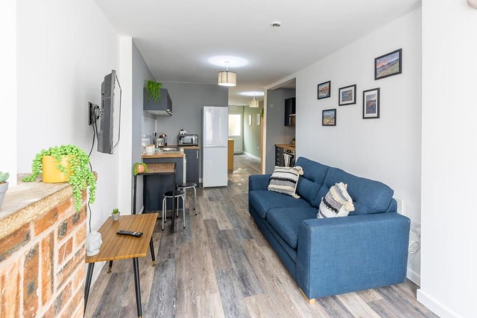 Whitehaven Retreat - Sleeps 2 - Cosy Escape Apartment in Copeland District