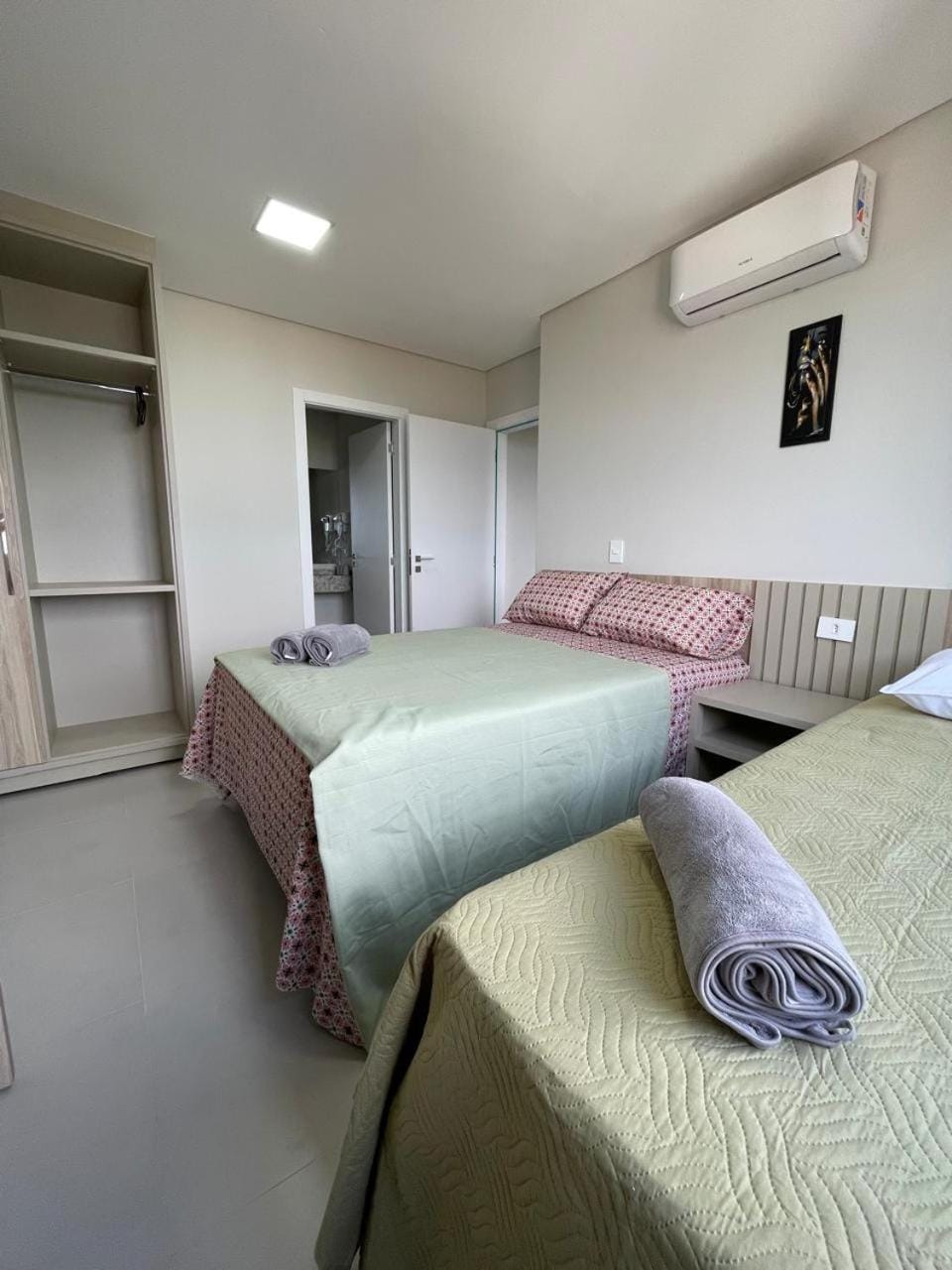 Bed, Photo of the whole room, Bedroom, air conditioner