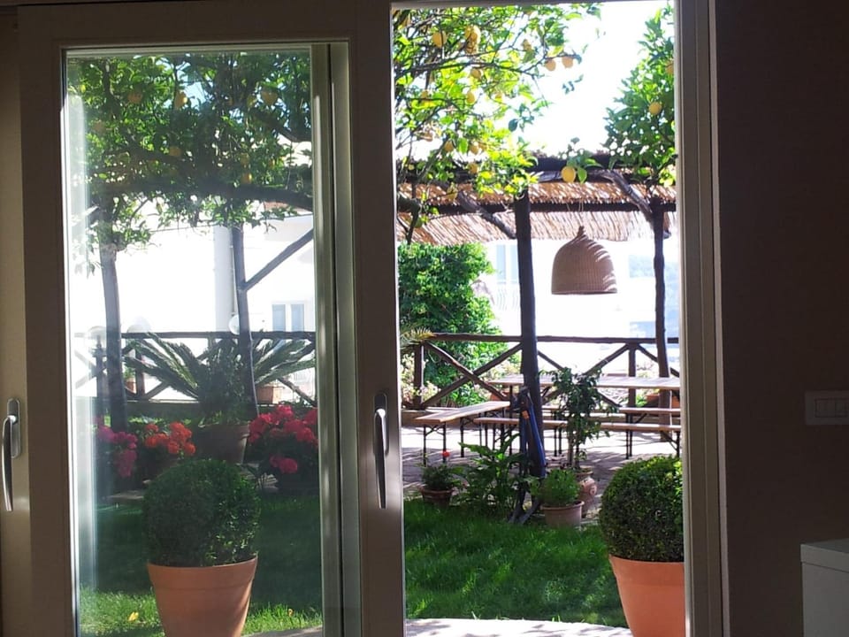 Tessa's Holiday Chalet in Massa Lubrense