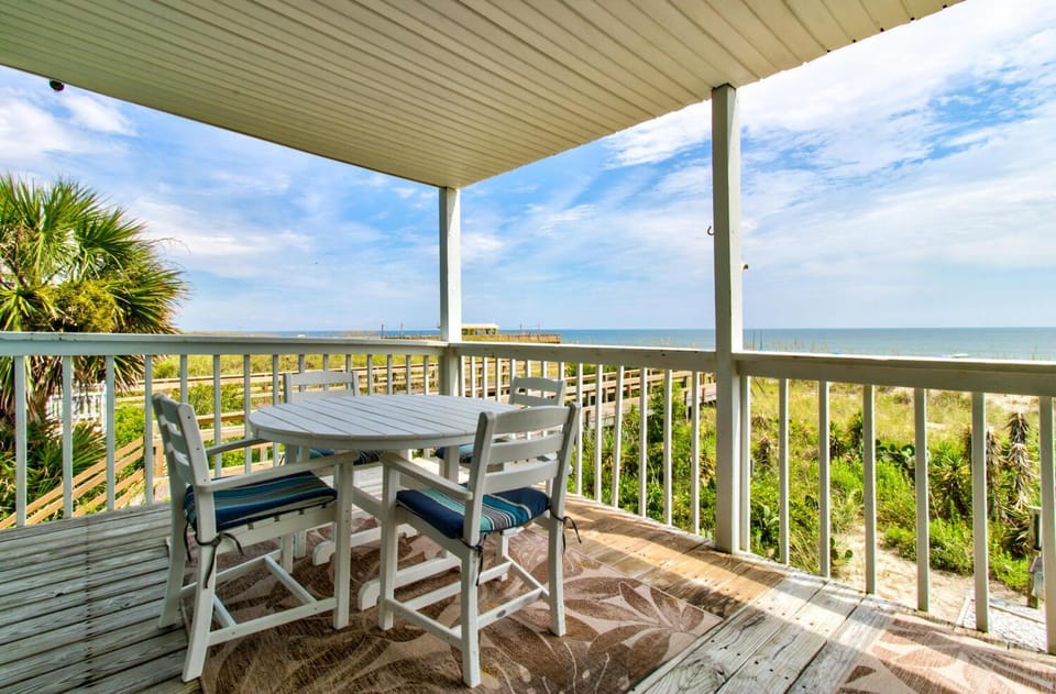 Dunes I A1 Seas The Day by Carolina Beach Realty Apartment in Carolina Beach