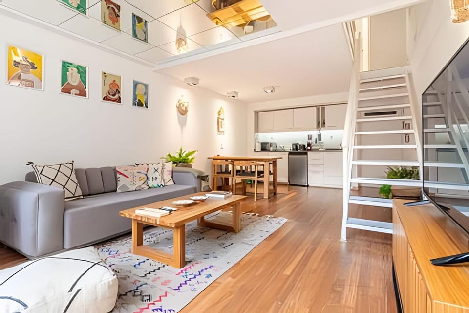 Cool Duplex in Palermo Chico with Private Patio! Apartment in Buenos Aires