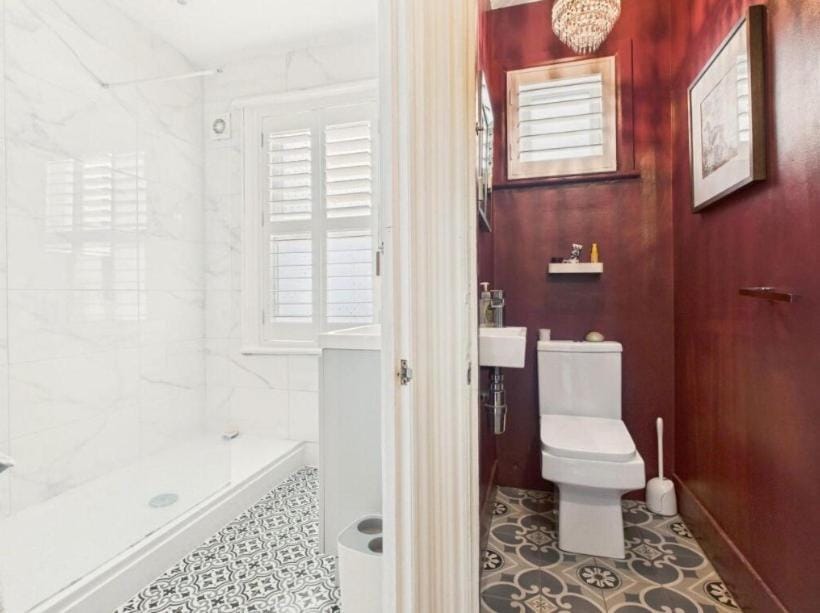 Shower, Toilet, Bathroom